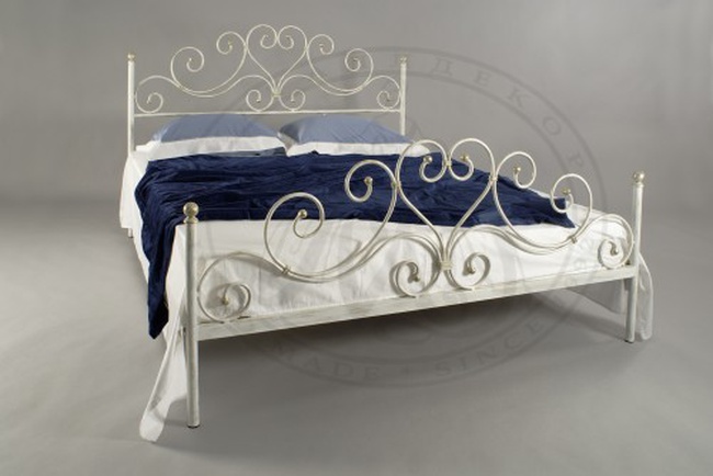 Carmen wrought iron beds