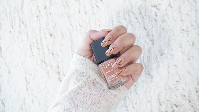 Nail Lacquer Marvel Gel-Cosmic Latte - 0.35 US FL OZ - Longwear Nail Polish Collection