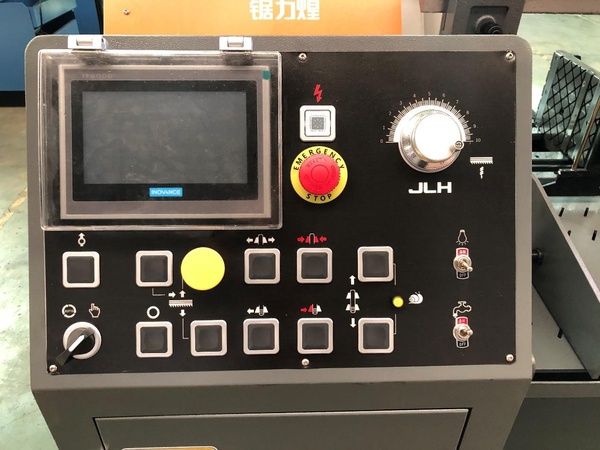 Ленточнопильный станок B-33