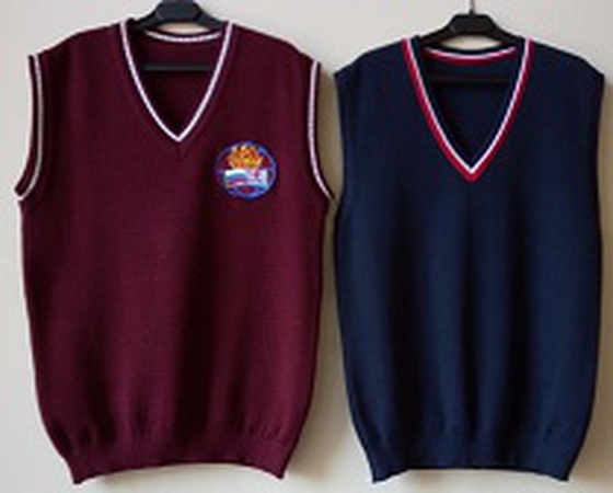 Вязаные школьные жилеты