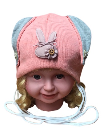 Шапка с завязками