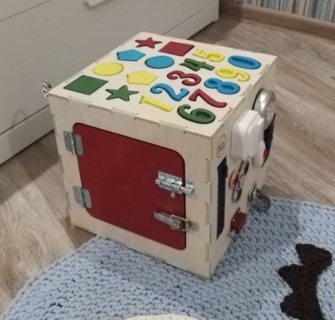 Бизиборд Бизикуб