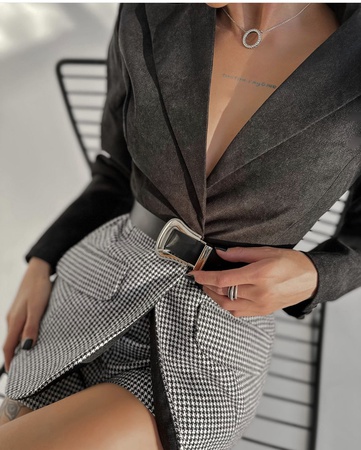 Örtüden iki parça