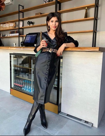 Шикарные кож., платья высокого качества.