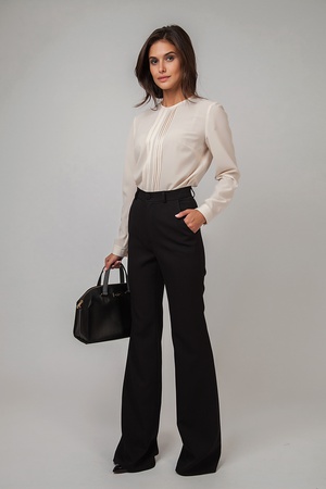 Dikey kıvrımlı bluz