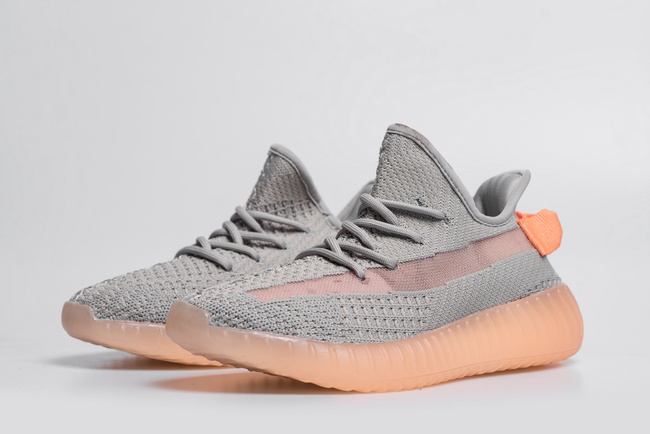 Кроссовки по оптовой цене.