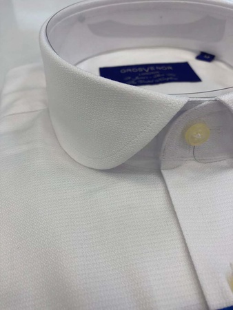 Erkeklerin gömlekleri