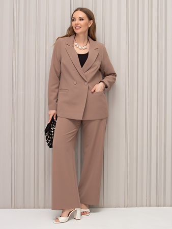 Костюм брючный женский