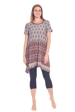 Костюмы женские