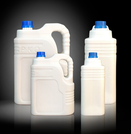 Канистра пластик 1л и 4л белая с крышкой