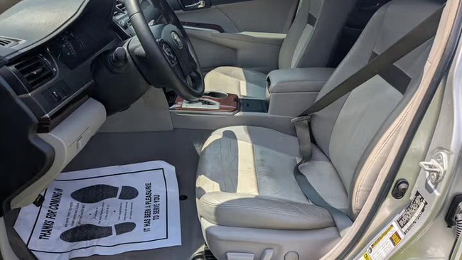 2012 Toyota Camry XLE Car