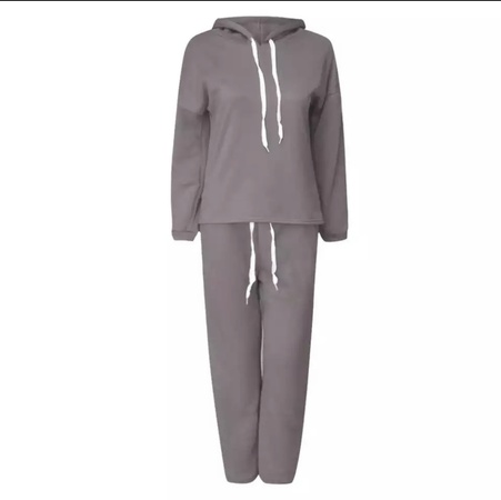 Спортивные костюмы, толстовки, худи.