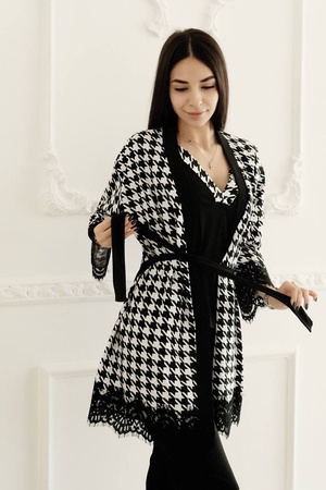 Bir bornoz ile kadın örme üç parça