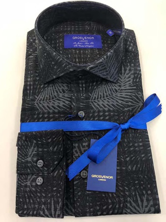 Erkeklerin gömlekleri