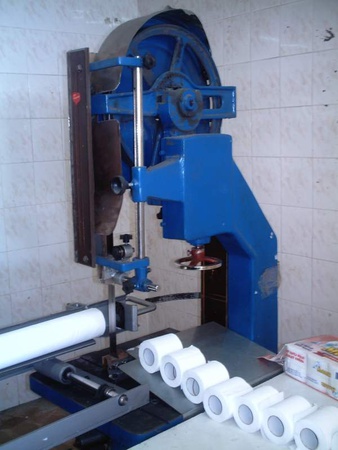 Станок для резки туалетной бумаги, рулонных и листовых бумажных полотенец (Cutting Machine):