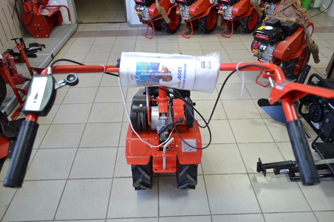 Motoblok &quot;AGAT hm6.5&quot;