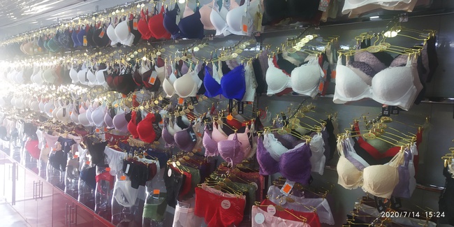 Женская бельё, всё не обходимое для женщин, детское подростковые, купальники, рюкзаки, футболки, рубашки