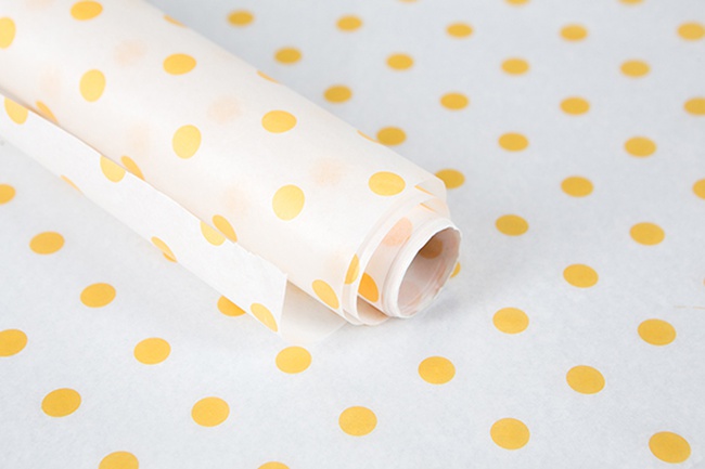 Siliconized baking paper with "Yellow pea" pattern (roll 5m)