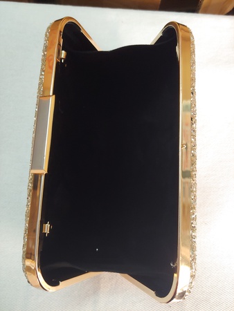 Вечерние сумки с золотыми блёстками