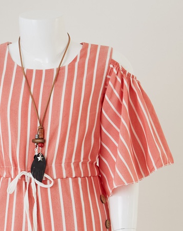 Полосатый женский комбинезон с низким рукавом