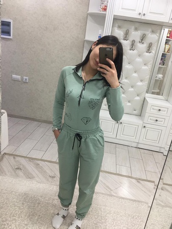 Двойка из боди и брюк 🤩