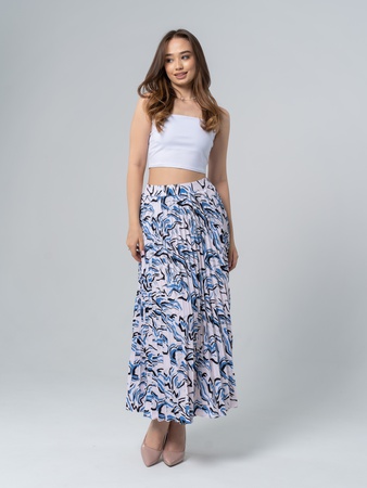 Oluklu etek. Kumaş: Prado