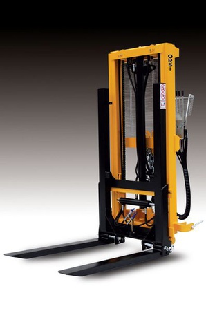 ВИЛОЧНЫЙ ПОГРУЗЧИК OHP GV 20 380 4IR