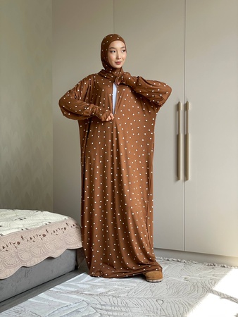 Платье с пришитой балаклавой