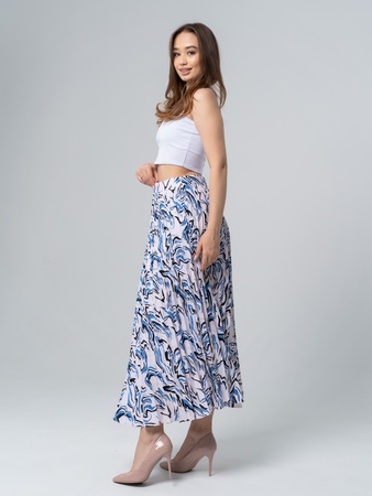 Oluklu etek. Kumaş: Prado