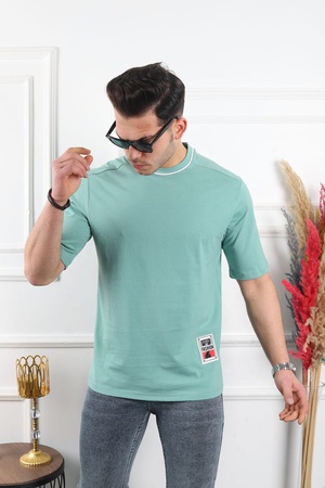 Мужская футболка полу оверсайз