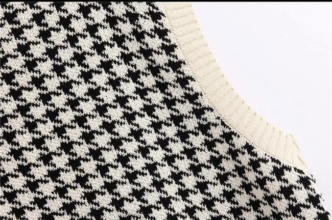 Трикотажные безрукавки в топовом качестве.