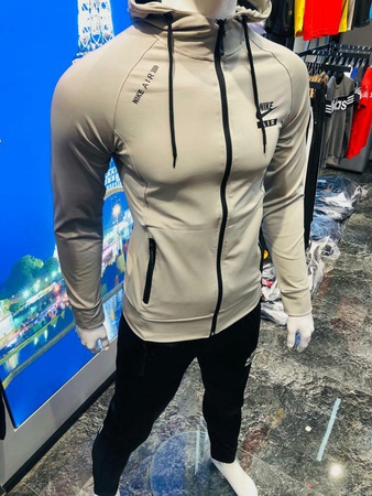 Брендовая спортивная одежда