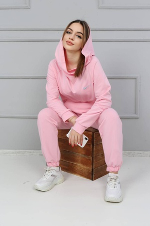 СПОРТИВНЫЙ КОСТЮМ С КАПЮШОНОМ