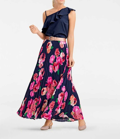 Стоковая одежда и обувь