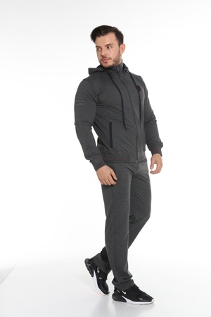 МУЖСКОЙ СПОРТИВНЫЙ КОСТЮМ