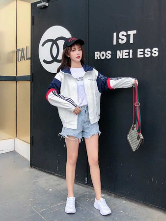 женская ветровка