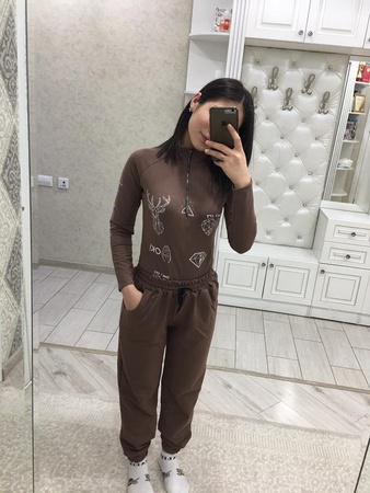 Двойка из боди и брюк 🤩