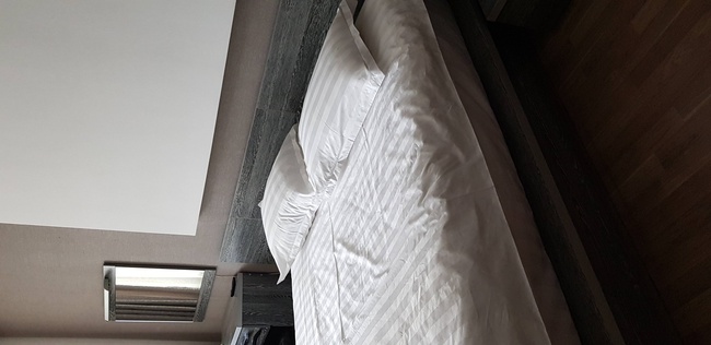 Oteller için yatak çarşafları.