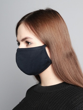Маска для лица черная