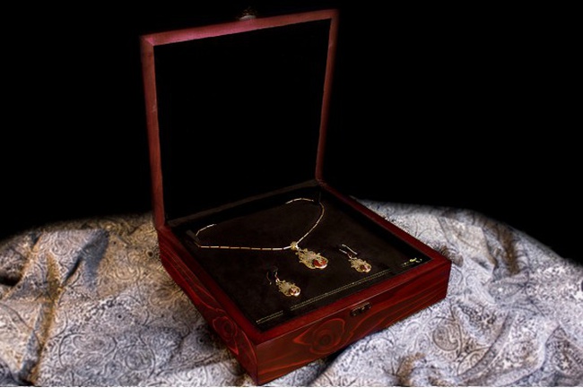 Гравированные украшения Агат