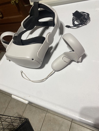 Универсальная гарнитура виртуальной реальности Meta Quest 2 (Oculus)