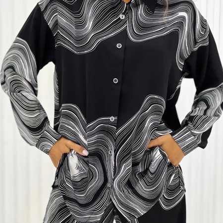 Zwei Frauen in Übergröße