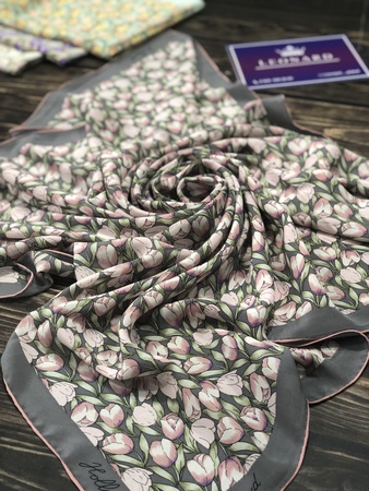 Natural silk georgette scarf.