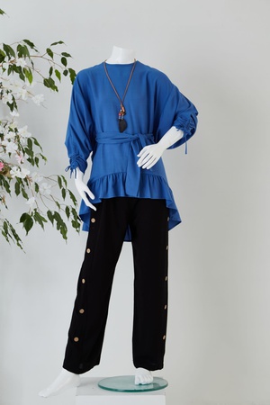 Kemerli Bluz / Düğmeli Pantolon