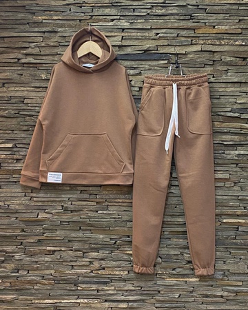 Çocuk eşofmanları. 134-152 yükseklik.