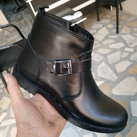 Erkek ayakkabıları satıyorum. Üretim Türkiye.