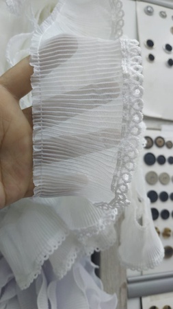 collars in a wide range