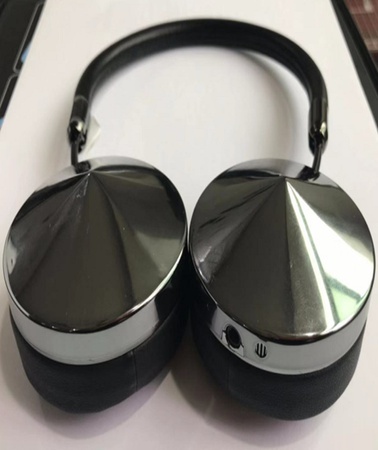 Bluetooth беспроводные наушники разных моделей