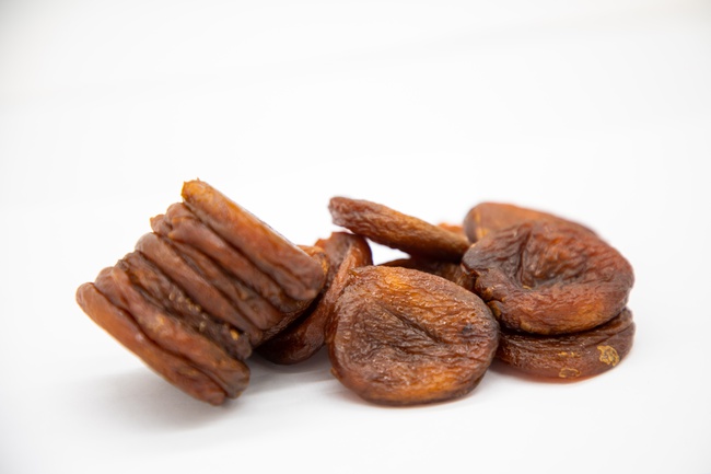 Özbek kuru meyve tedariği (kuru kayısı çikolatası)