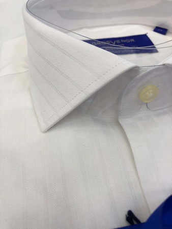 Erkeklerin gömlekleri